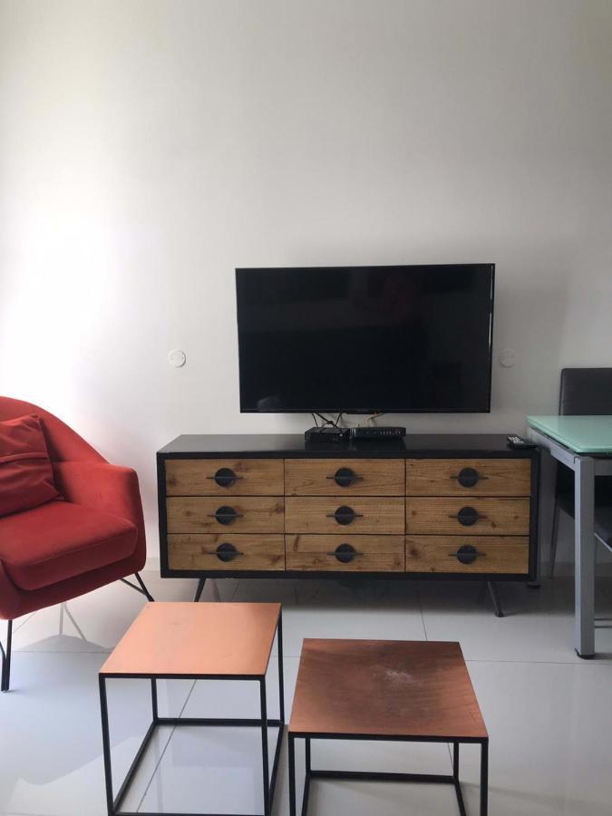 Modern Flat On Best Location In Town Yerusalem Bagian luar foto