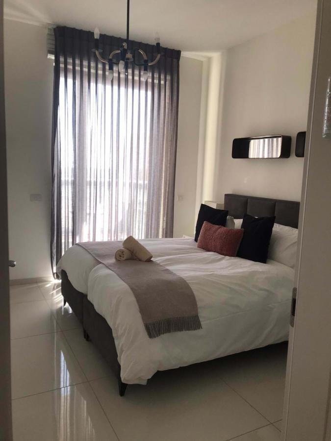 Modern Flat On Best Location In Town Yerusalem Bagian luar foto
